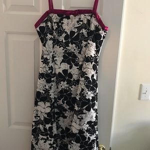 Floral dress   Size 8.